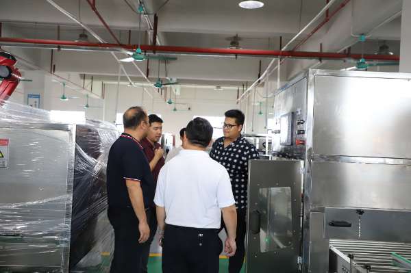 熱烈歡迎印度尼西亞客戶來廠參觀考察！